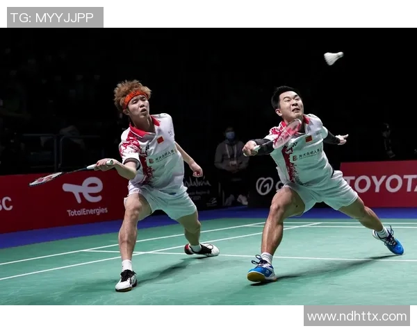 武汉羽毛球队在世锦赛中的团队协作表现分析与启示