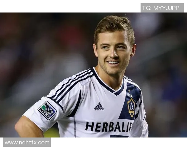 罗比罗杰斯足球明星的传奇之路与不屈精神的启示 罗比罗杰斯足球明星的传奇之路与不屈精神的启示