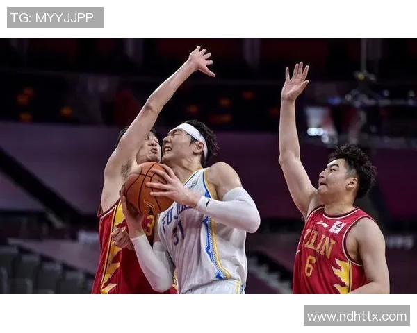 赛后分析:北京篮球队与成都篮球队球员个人能力对比探讨 赛后分析:北京篮球队与成都篮球队球员个人能力对比探讨