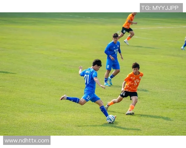 足球明星的经典语录与精彩瞬间的完美结合展现运动精神与激情魅力 足球明星的经典语录与精彩瞬间的完美结合展现运动精神与激情魅力