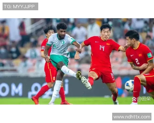 足球明星遭球迷辱骂引发热议社交媒体上争论不断 足球明星遭球迷辱骂引发热议社交媒体上争论不断